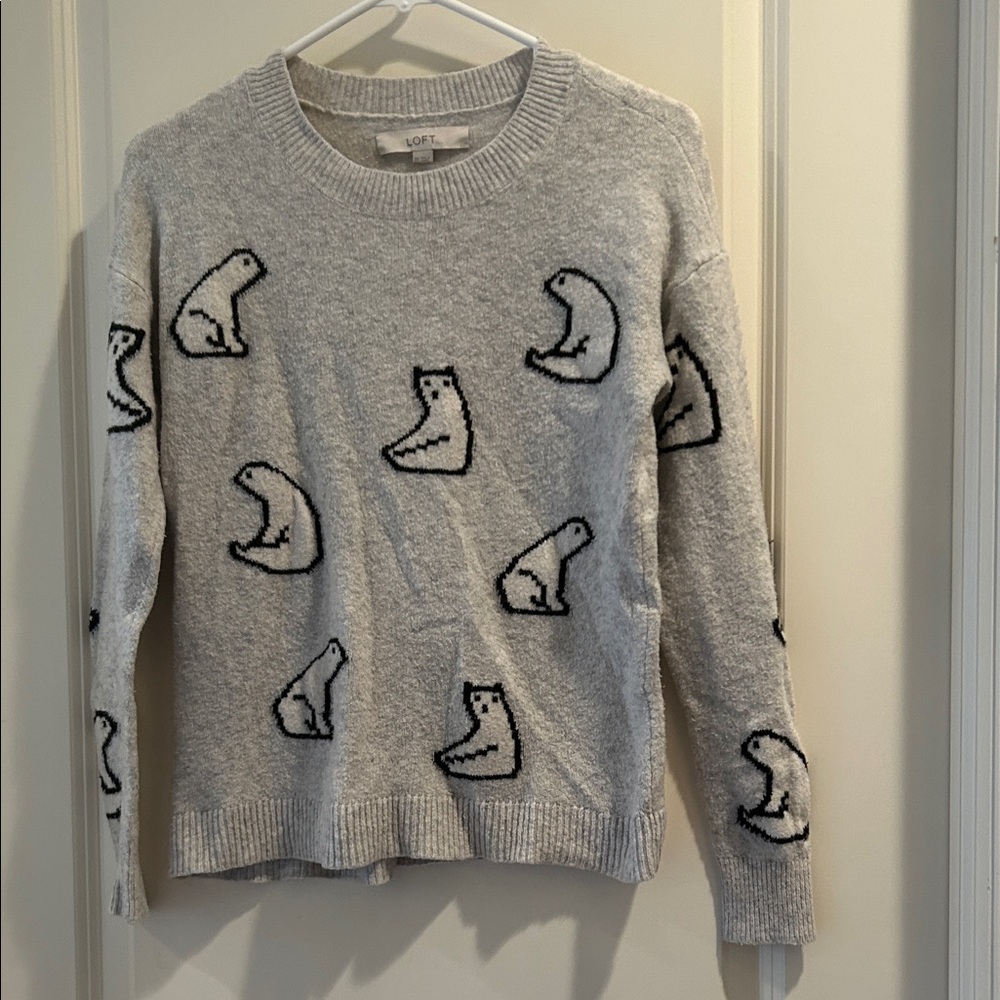 LOFT women’s crewneck Light Gray Sweater with Polar Bear Motif graphic size XS